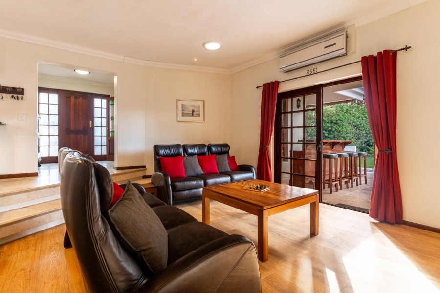 4 Bedroom Property for Sale in Constantia Western Cape